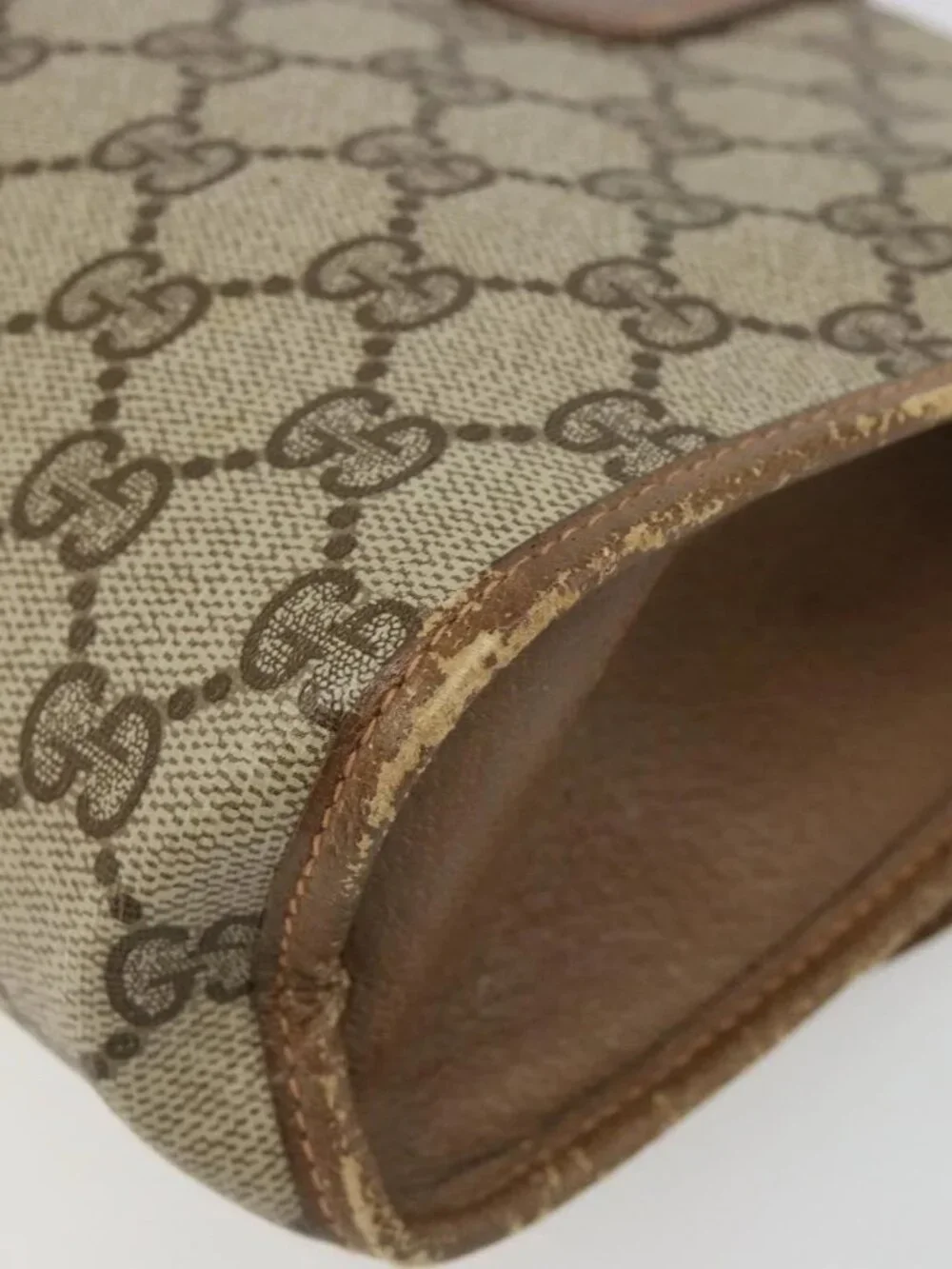 Gucci brand	gucci color	beige
